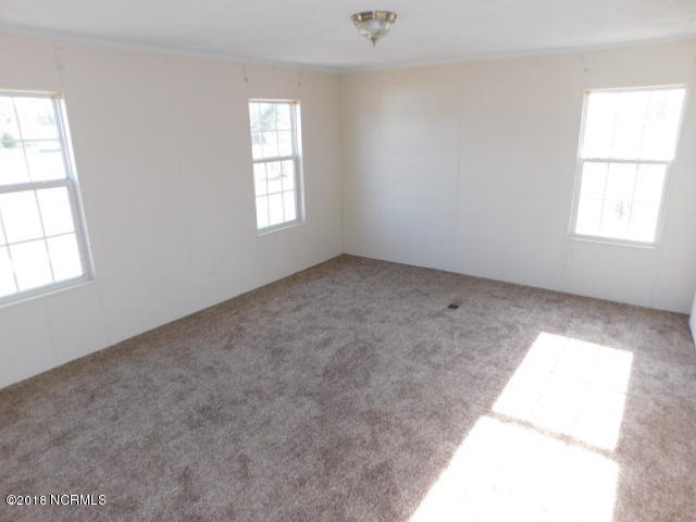 925 Purser Road Vanceboro, NC 28586 - Photo 14 of 17 DSCN4817