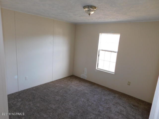 925 Purser Road Vanceboro, NC 28586 - Photo 7 of 17 DSCN4796