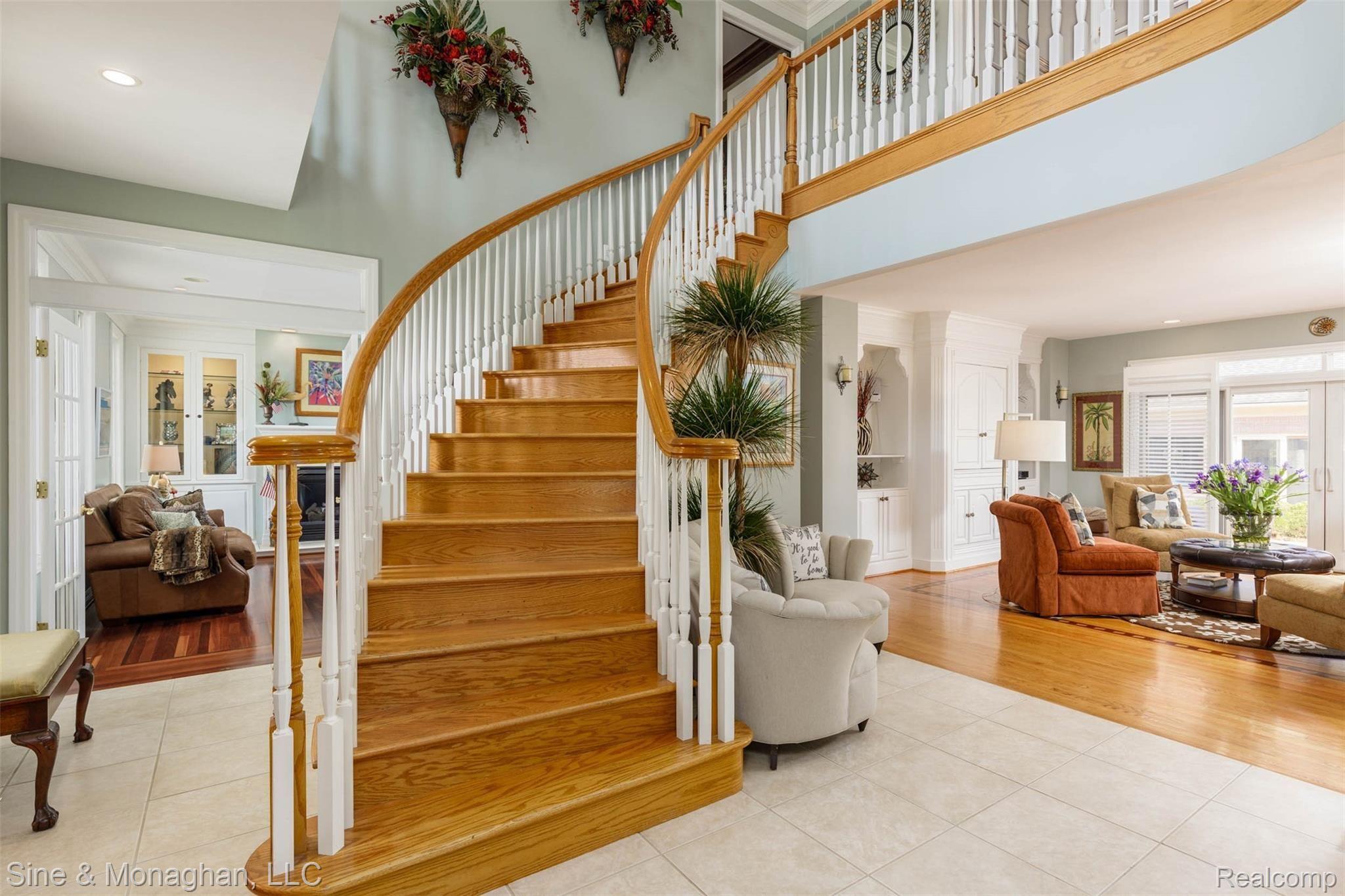 4784 Ketchum Road St. Clair, MI 48079 - Photo 7 of 83 7 JUST LIKE TARA W A GRAND STAIRCASE 4784 Ketchum Rd.jpg