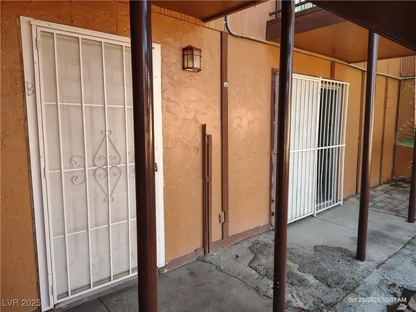 $1,075 | 3663 Kolendo Court, Unit B, Las Vegas, NV 89103