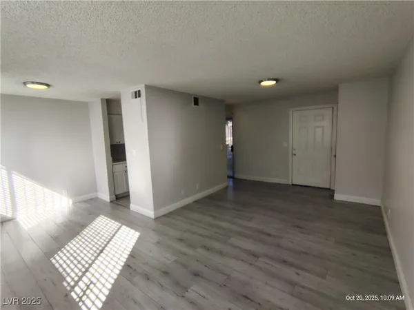 $1,075 | 3663 Kolendo Court, Unit B, Las Vegas, NV 89103