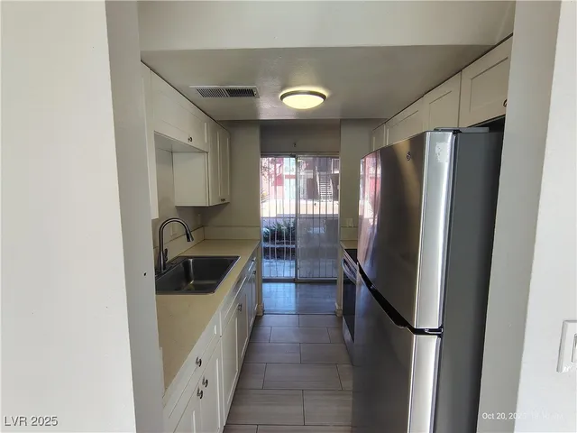$1,125 | 3663 Kolendo Court, Unit B, Las Vegas, NV 89103