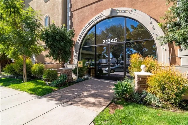 $410,000 | 21345 Hawthorne Boulevard, Unit 217, Torrance, CA 90503