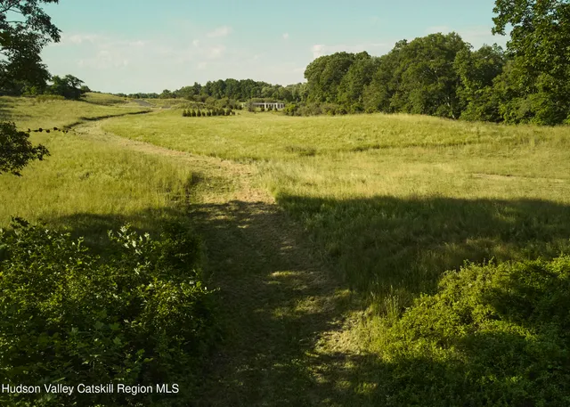 a view of an ocean and a mountain view