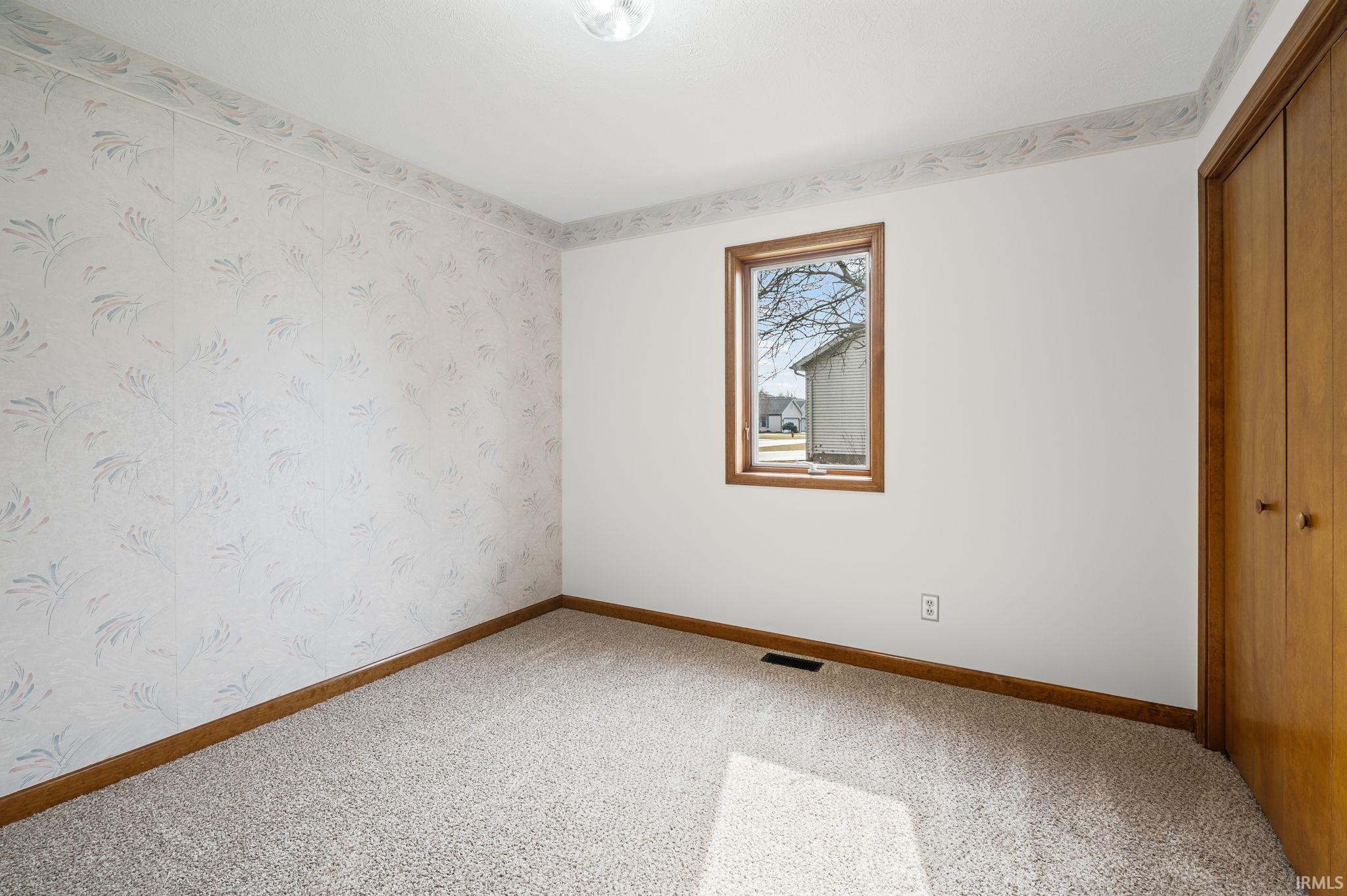 606 Pheasant Run Rensselaer, IN 47978 - Photo 27 of 36