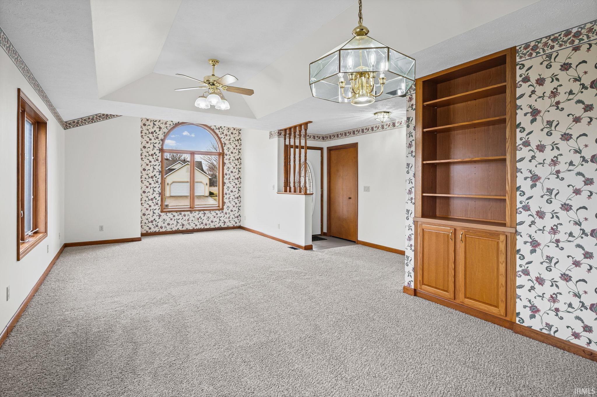 606 Pheasant Run Rensselaer, IN 47978 - Photo 3 of 36