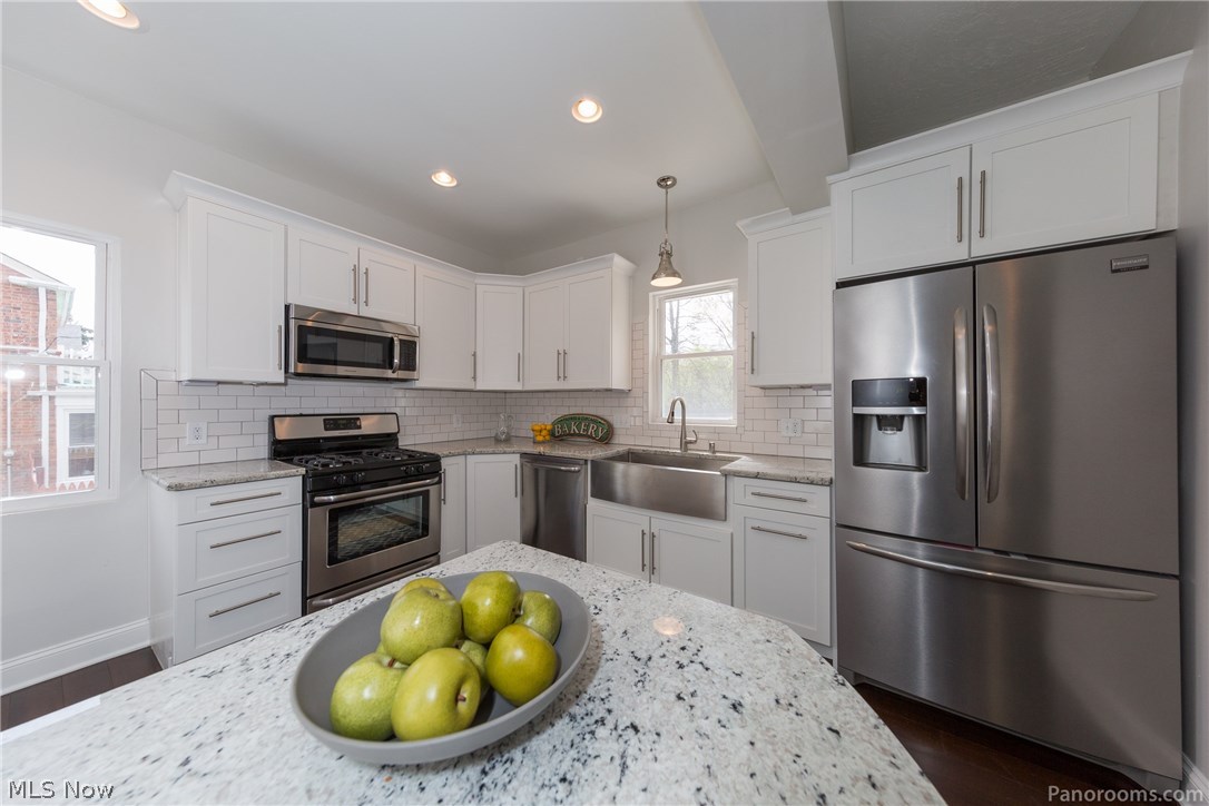2638 Queenston Road Cleveland Heights, OH 44118 - Photo 9 of 35