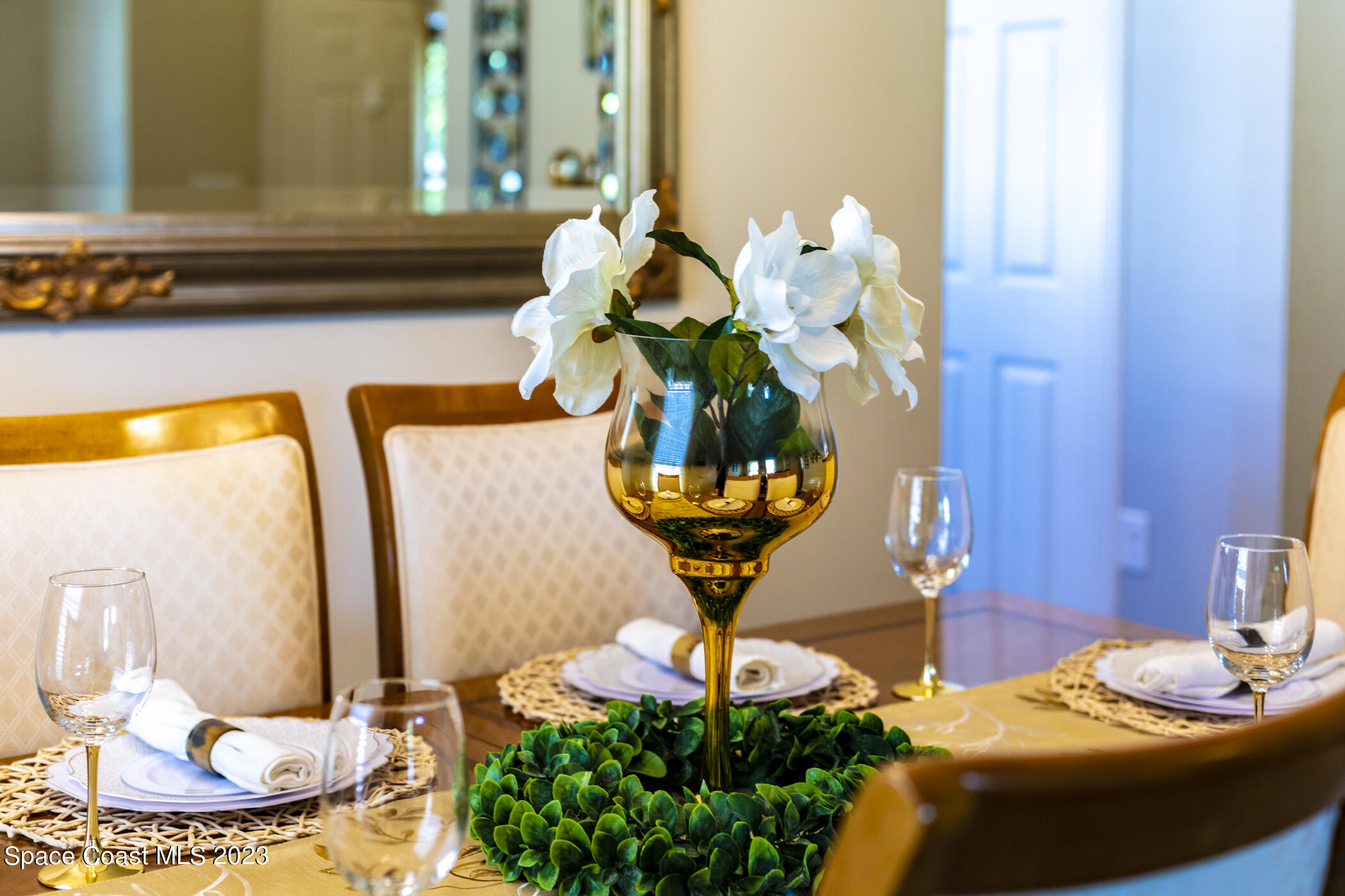 2995 Louetta Circle Melbourne, FL 32901 - Photo 14 of 42 a vase of flowers sitting on a table