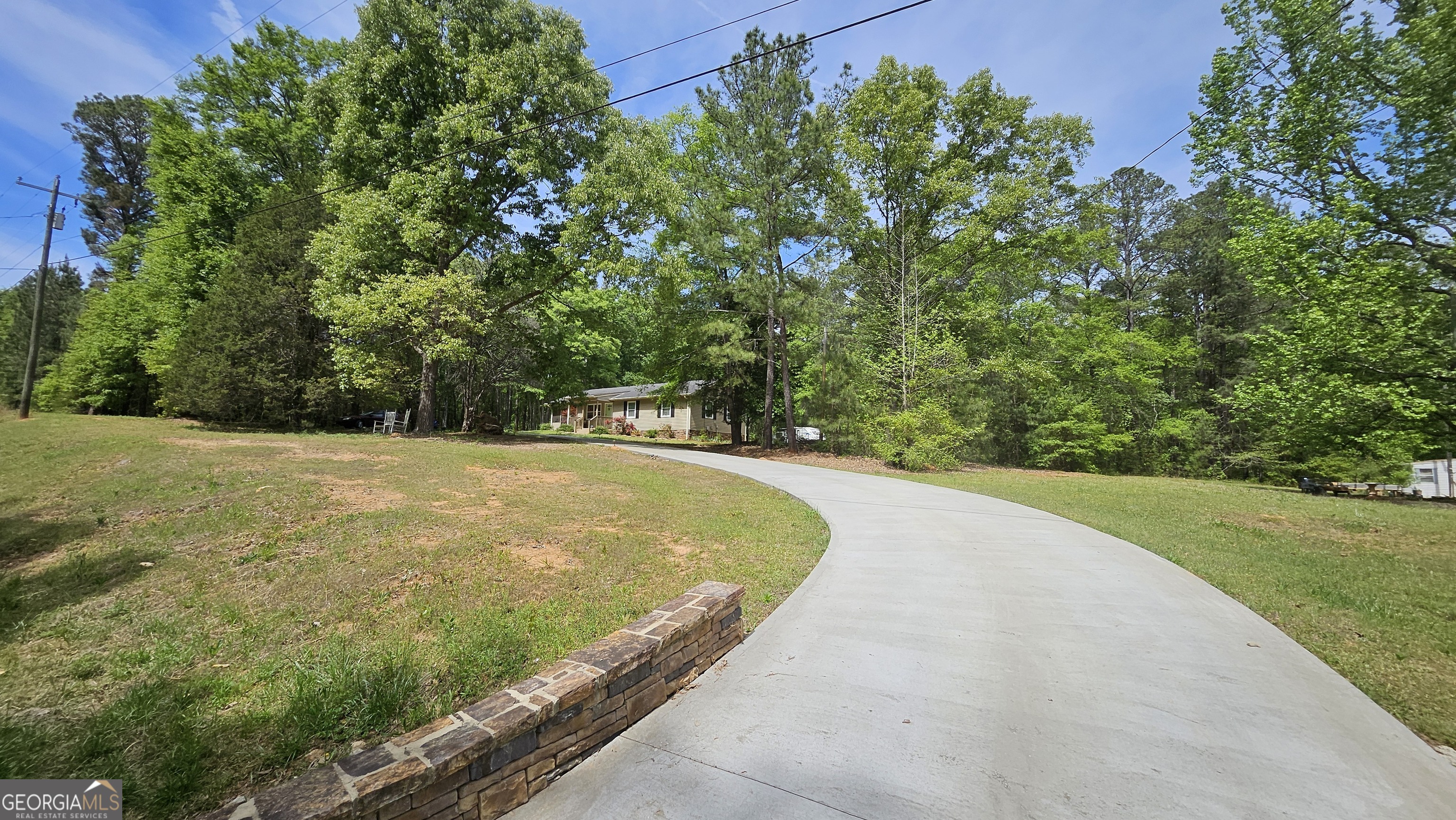 2173 Old Jackson Road Locust Grove, GA 30248 - Photo 10 of 33 Driveway