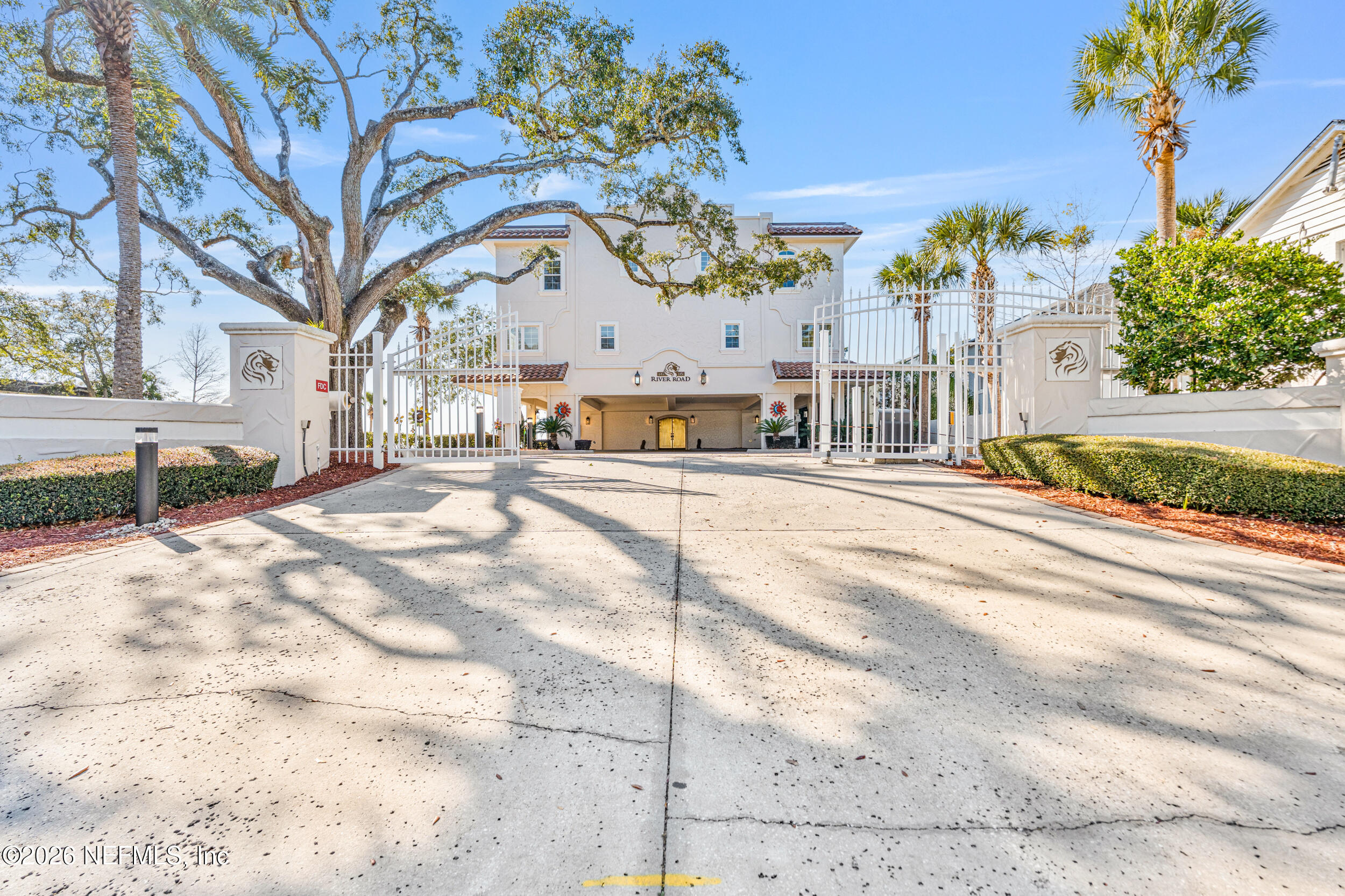 1616 River Road, Unit 104 Jacksonville, FL 32207 - Photo 2 of 55 2