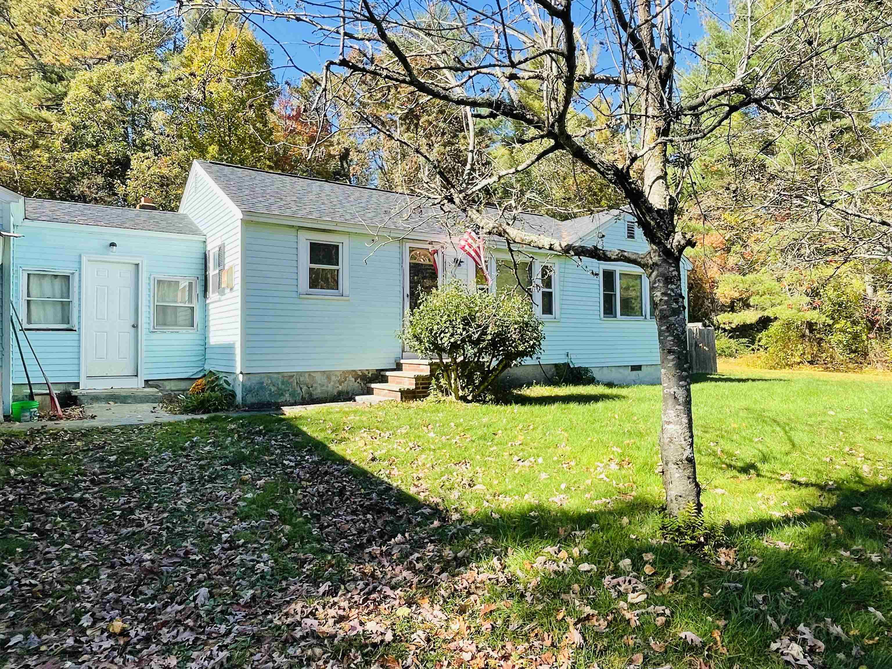 10 Lowell Road Windham, NH 03087 - Photo 2 of 24