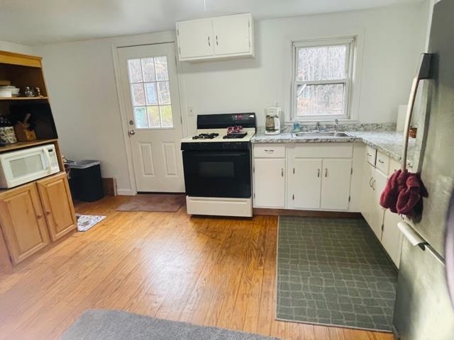 10 Lowell Road Windham, NH 03087 - Photo 5 of 24