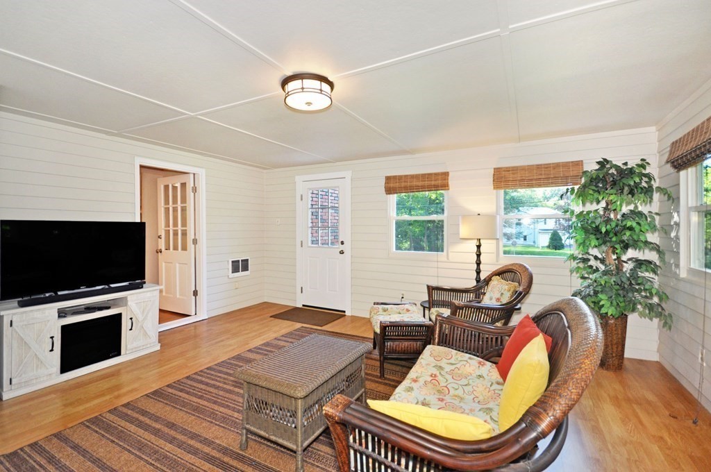 4 Lothrop Road Acton, MA 01720 - Photo 18 of 28 Gallery Image 18