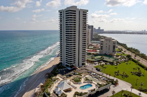 $4,100 | 5510 North Ocean Drive, Unit 21D, Singer Island, FL 33404