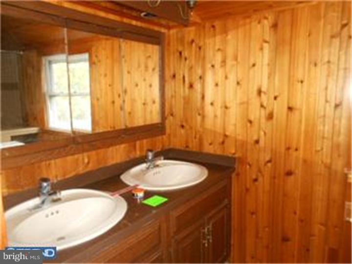 2529 Secane Road Secane, PA 19018 - Photo 12 of 20