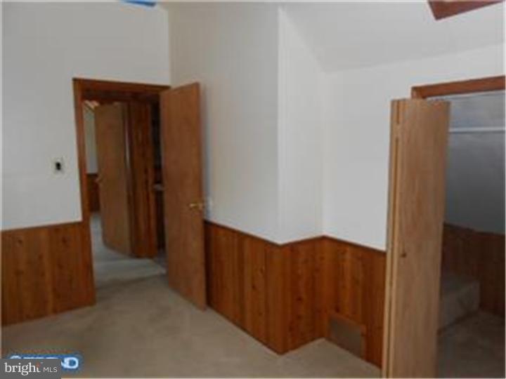 2529 Secane Road Secane, PA 19018 - Photo 15 of 20