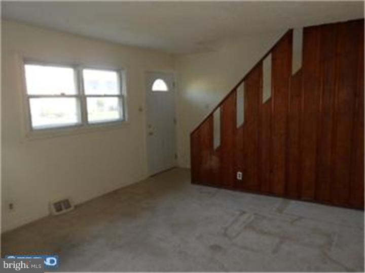 2529 Secane Road Secane, PA 19018 - Photo 4 of 20