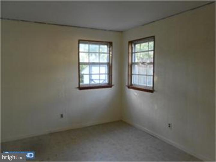 2529 Secane Road Secane, PA 19018 - Photo 7 of 20