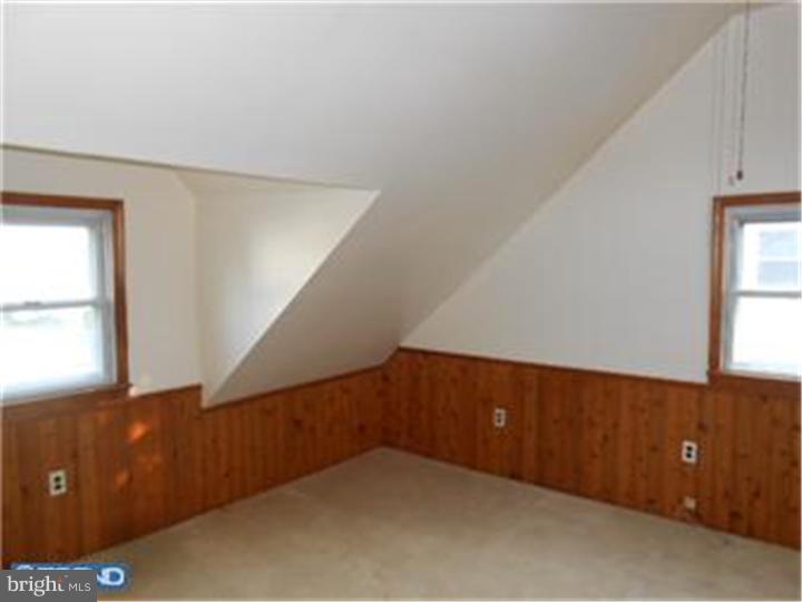 2529 Secane Road Secane, PA 19018 - Photo 10 of 20