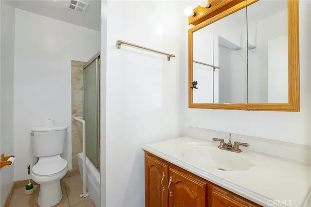 $375,000 | 5403 Newcastle Avenue, Unit 28, Encino, CA 91316