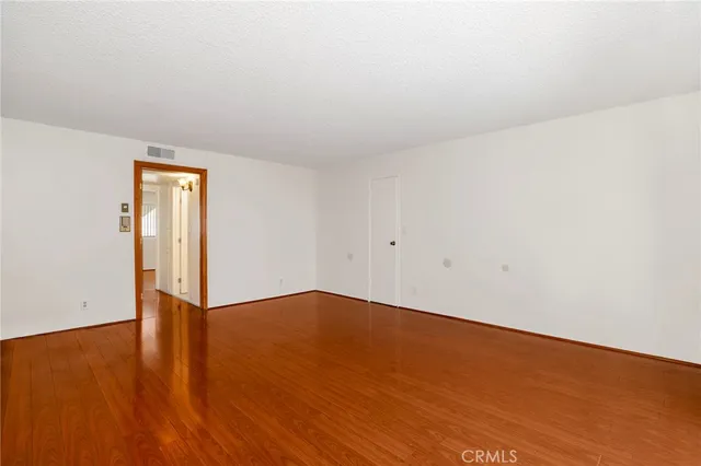 $375,000 | 5403 Newcastle Avenue, Unit 28, Encino, CA 91316