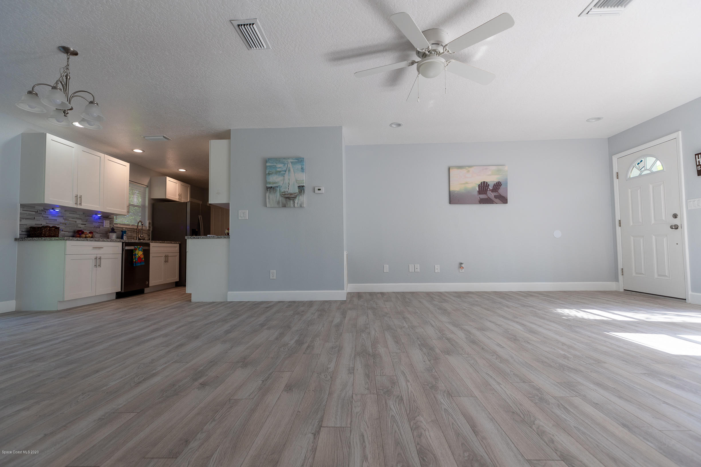 171 Angelo Road Southeast Palm Bay, FL 32909 - Photo 4 of 20 171 Angelo Road SE Palm Bay Pic 31