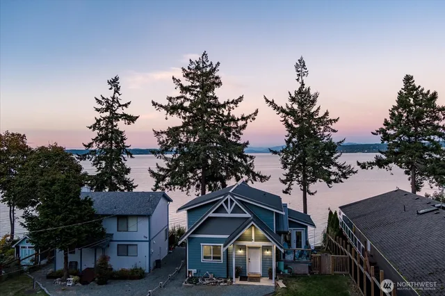 $1,550,000 | 159 South Harrington Lagoon Road, Coupeville, WA 98239