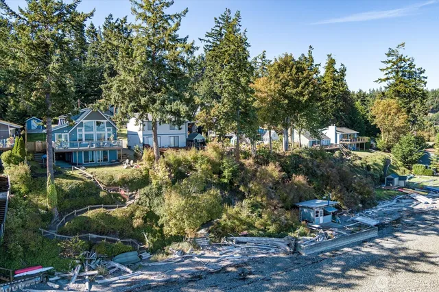 $1,550,000 | 159 South Harrington Lagoon Road, Coupeville, WA 98239
