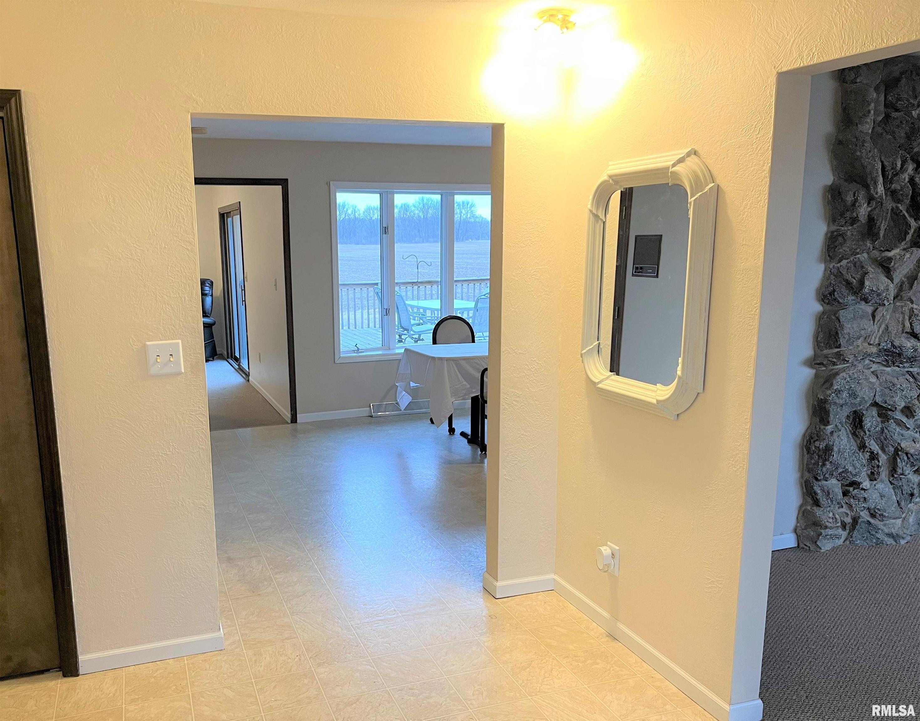 11629 Maurer Road Buffalo, IL 62515 - Photo 2 of 27 Gallery Image 2