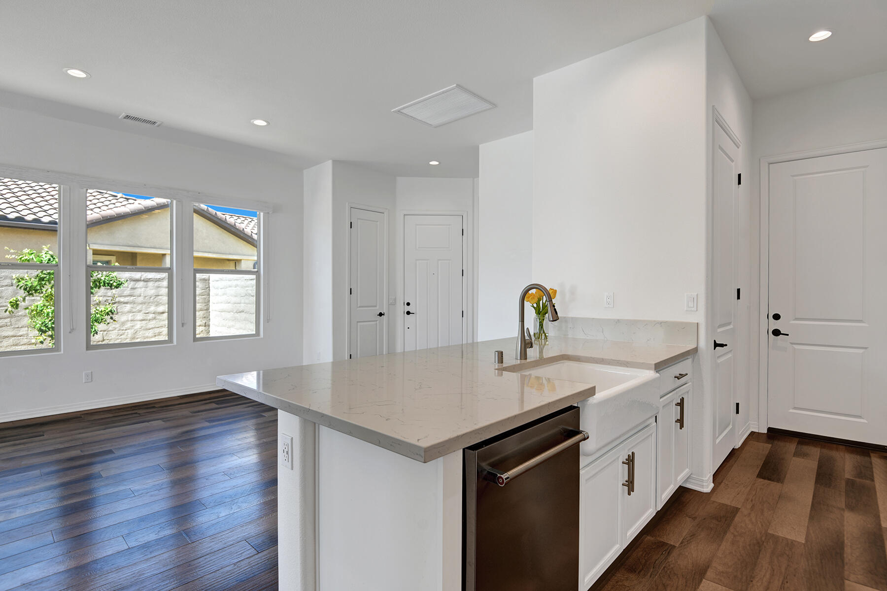 61 Claret Road Rancho Mirage, CA 92270 - Photo 11 of 37 KITCHEN OUT OVER ISLAND MLS