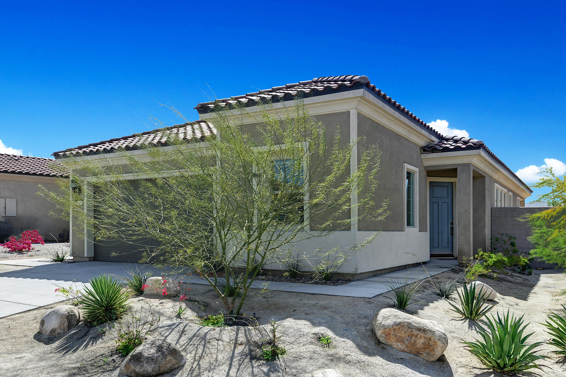 61 Claret Road Rancho Mirage, CA 92270 - Photo 2 of 37 FRONT CORNER TIGHT MLS