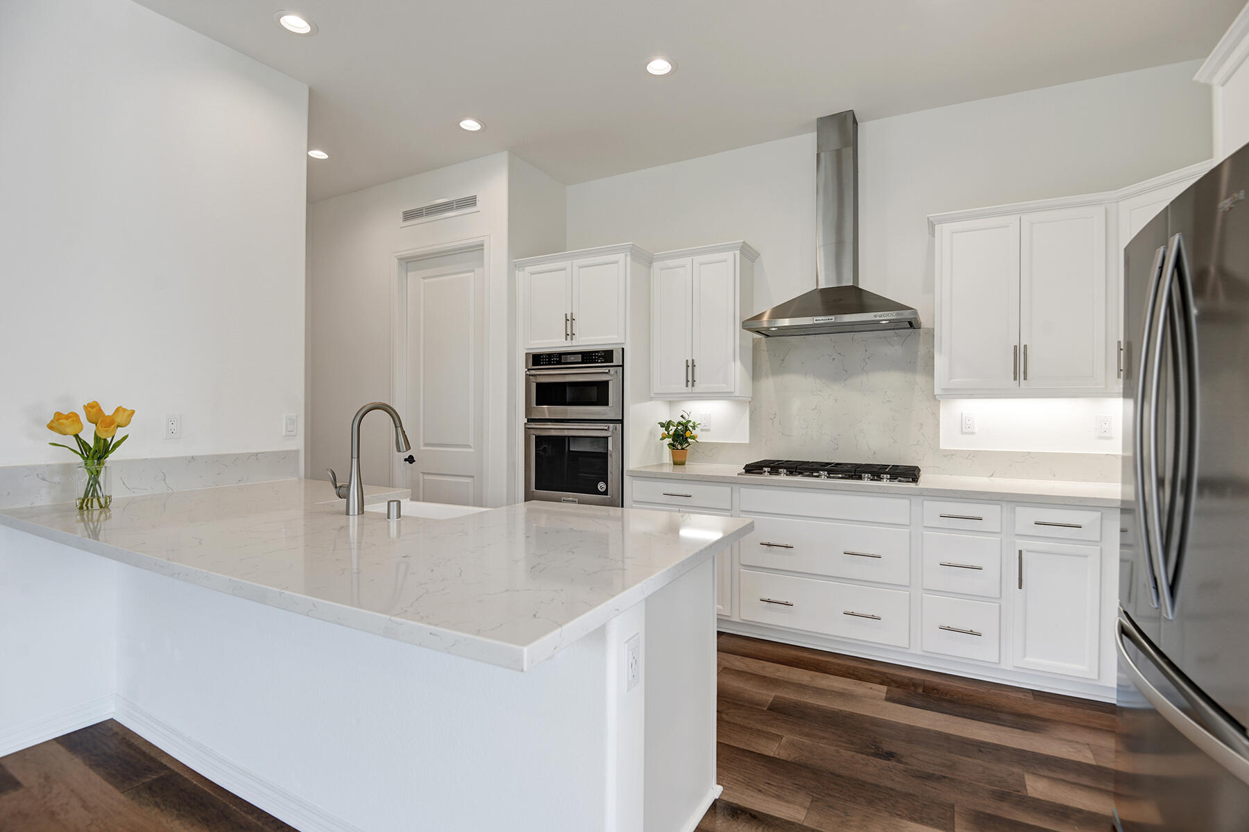 61 Claret Road Rancho Mirage, CA 92270 - Photo 9 of 37 KITCHEN OVER BREAKFAST BAR MLS