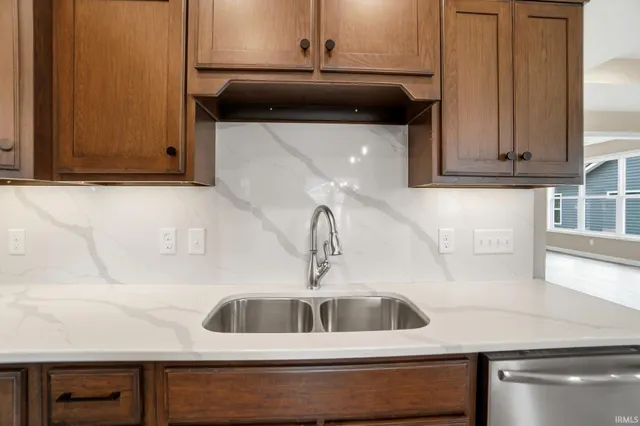 $454,900 | 14120 Hughies Cove, Fort Wayne, IN 46845