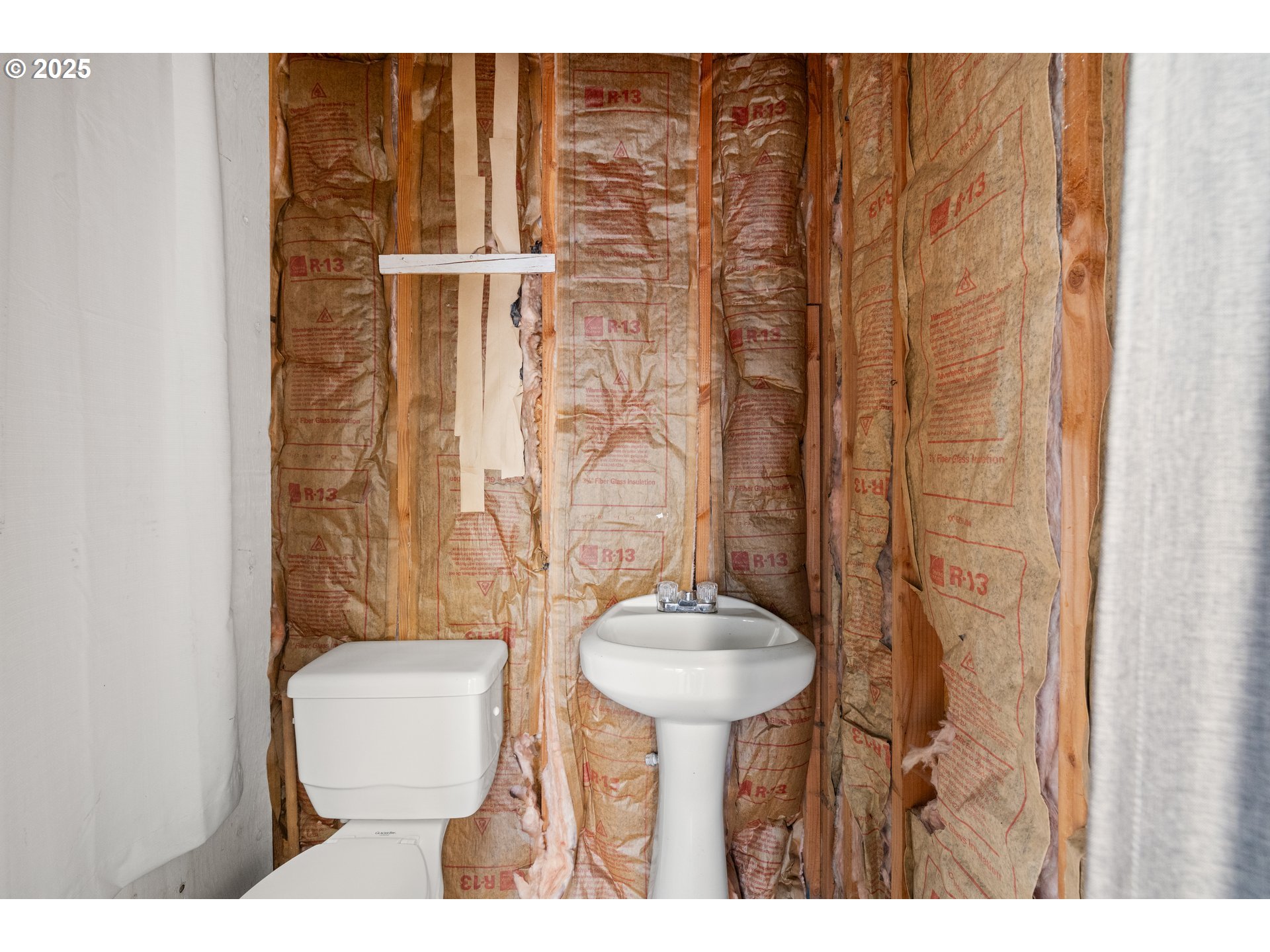 7104 Southeast Tolman Street Portland, OR 97206 - Photo 26 of 34 a bathroom with a toilet sink and shower