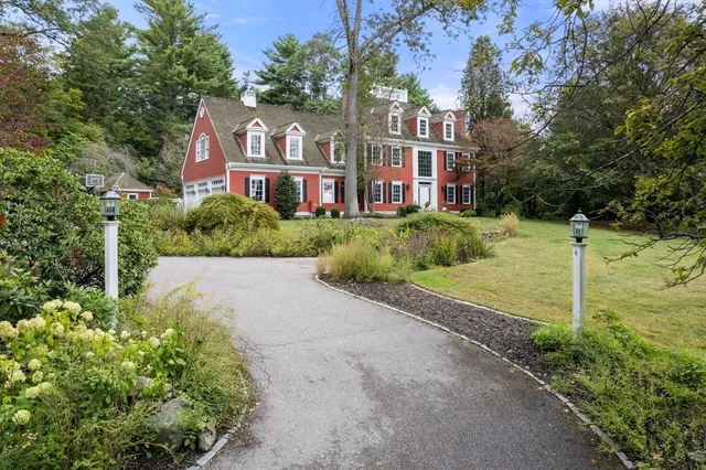 $1,975,000 | 4 Green Lane, Sherborn, MA 01770