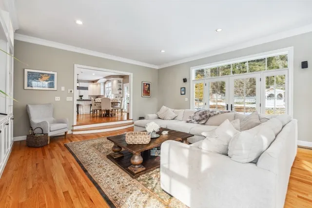 $1,975,000 | 4 Green Lane, Sherborn, MA 01770