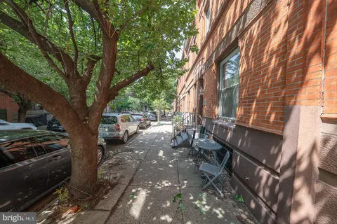 $439,000 | 869 North 25th Street, Philadelphia, PA 19130