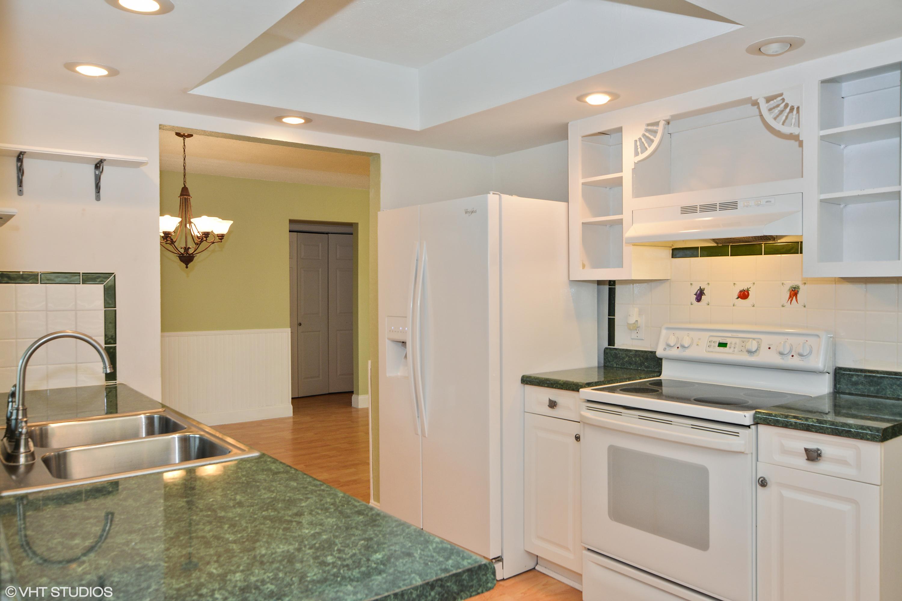8967 Southwest 7th Street Boca Raton, FL 33433 - Photo 5 of 28 05_8967SW7thSt_177_Kitchen_HiRes