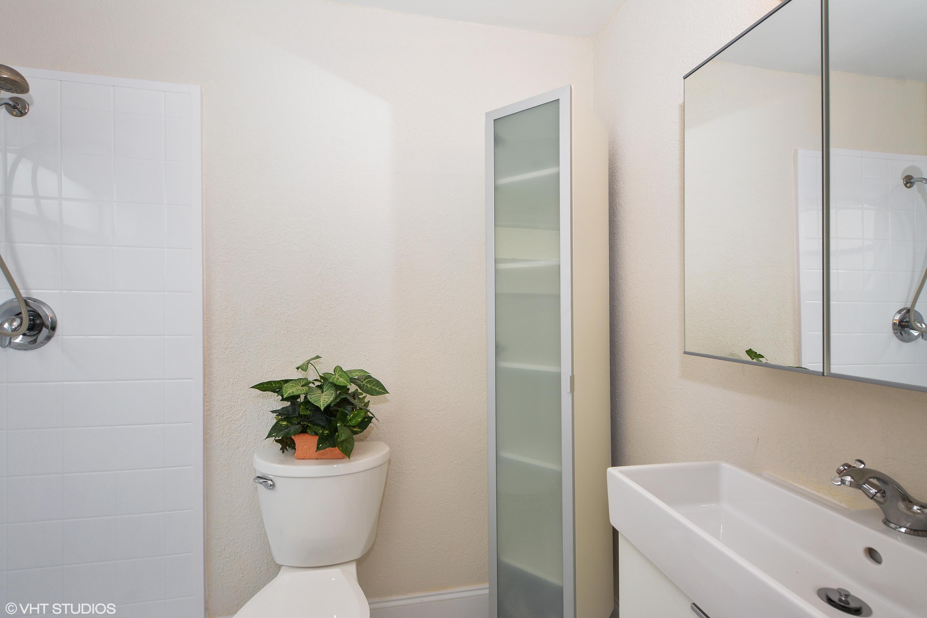 8967 Southwest 7th Street Boca Raton, FL 33433 - Photo 10 of 28 10_8967SW7thSt_13_MasterBathroom_HiRes
