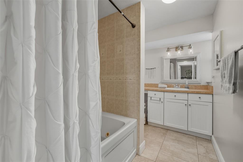 1309 Rustling Oaks Drive Brandon, FL 33510 - Photo 26 of 42