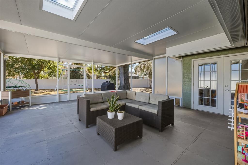 1309 Rustling Oaks Drive Brandon, FL 33510 - Photo 31 of 42