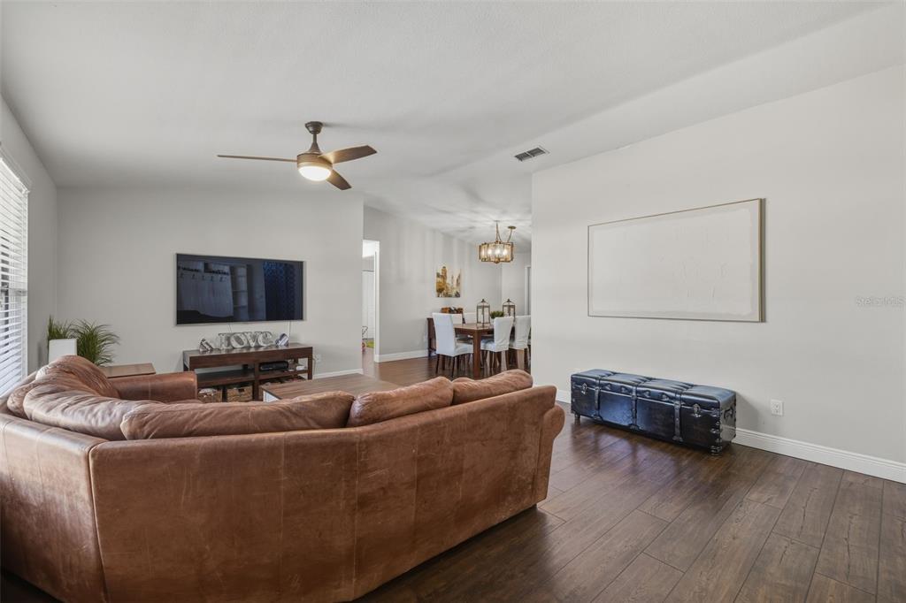 1309 Rustling Oaks Drive Brandon, FL 33510 - Photo 4 of 42