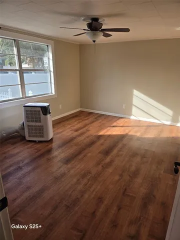 $325,000 | 86 Anclote Road, Tarpon Springs, FL 34689