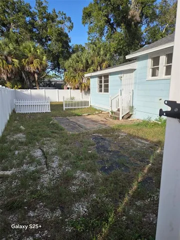 $325,000 | 86 Anclote Road, Tarpon Springs, FL 34689