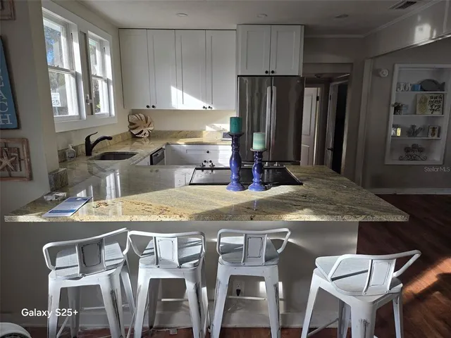 $325,000 | 86 Anclote Road, Tarpon Springs, FL 34689