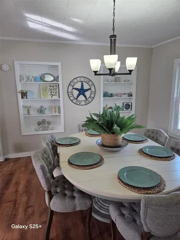 $325,000 | 86 Anclote Road, Tarpon Springs, FL 34689