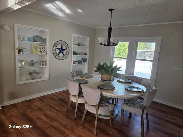 $325,000 | 86 Anclote Road, Tarpon Springs, FL 34689