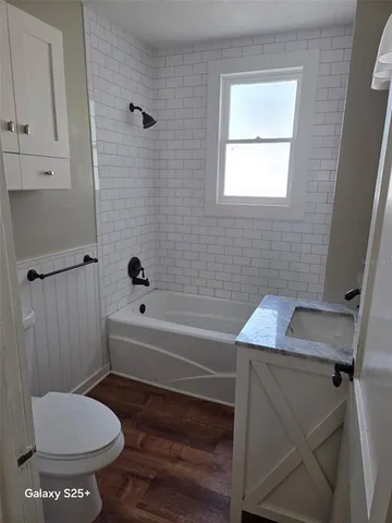 $325,000 | 86 Anclote Road, Tarpon Springs, FL 34689