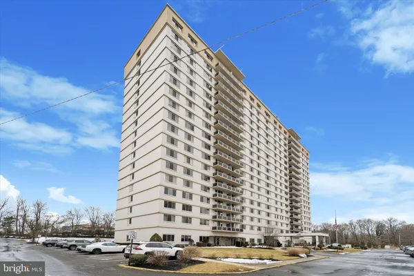 $219,900 | 1840 Frontage Road, Unit 1004, Cherry Hill, NJ 08034