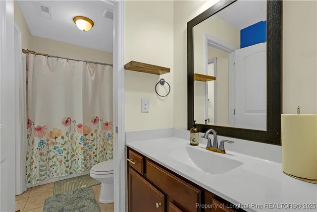 $499,900 | 2816 Sand Trap Lane, Hope Mills, NC 28348